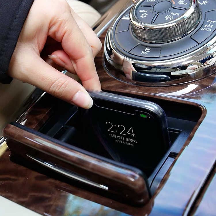 K5-139 - NISSAN PATROL 2016-2020 WIRELESS CHARGER